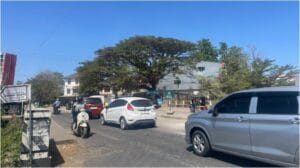Read more about the article Mulai Hari Ini, Mobil dan Motor Bisa Melintas di Ruas Jalan Beton Aroepala Makassar
